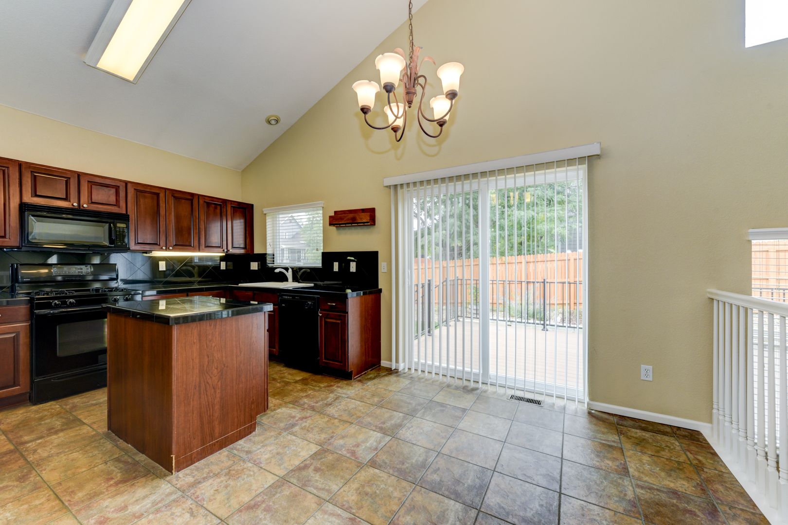 3898 Beasley Drive — photo 10