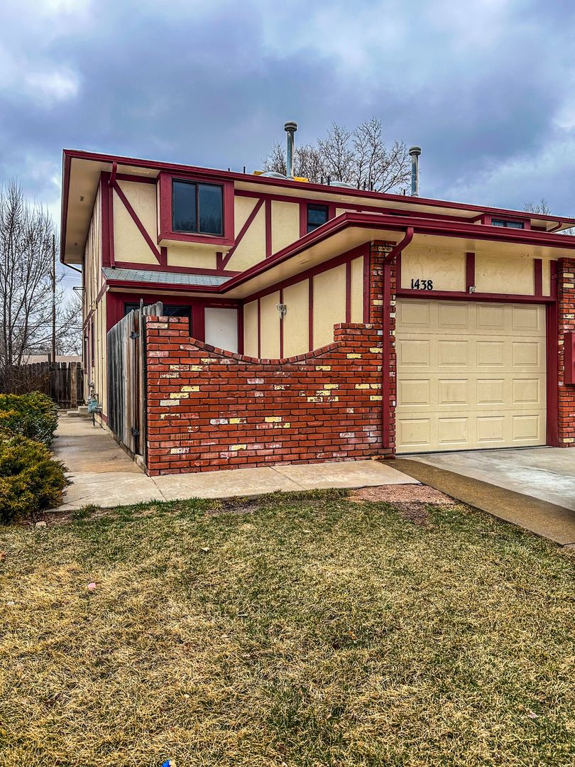 1438 Centennial Drive