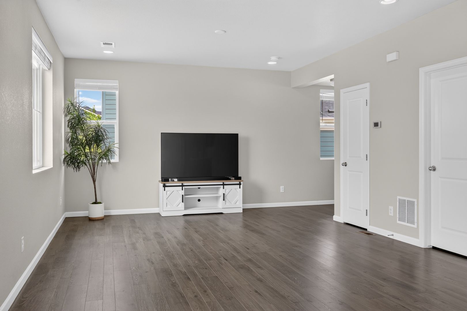 360 Marlowe Court — photo 4