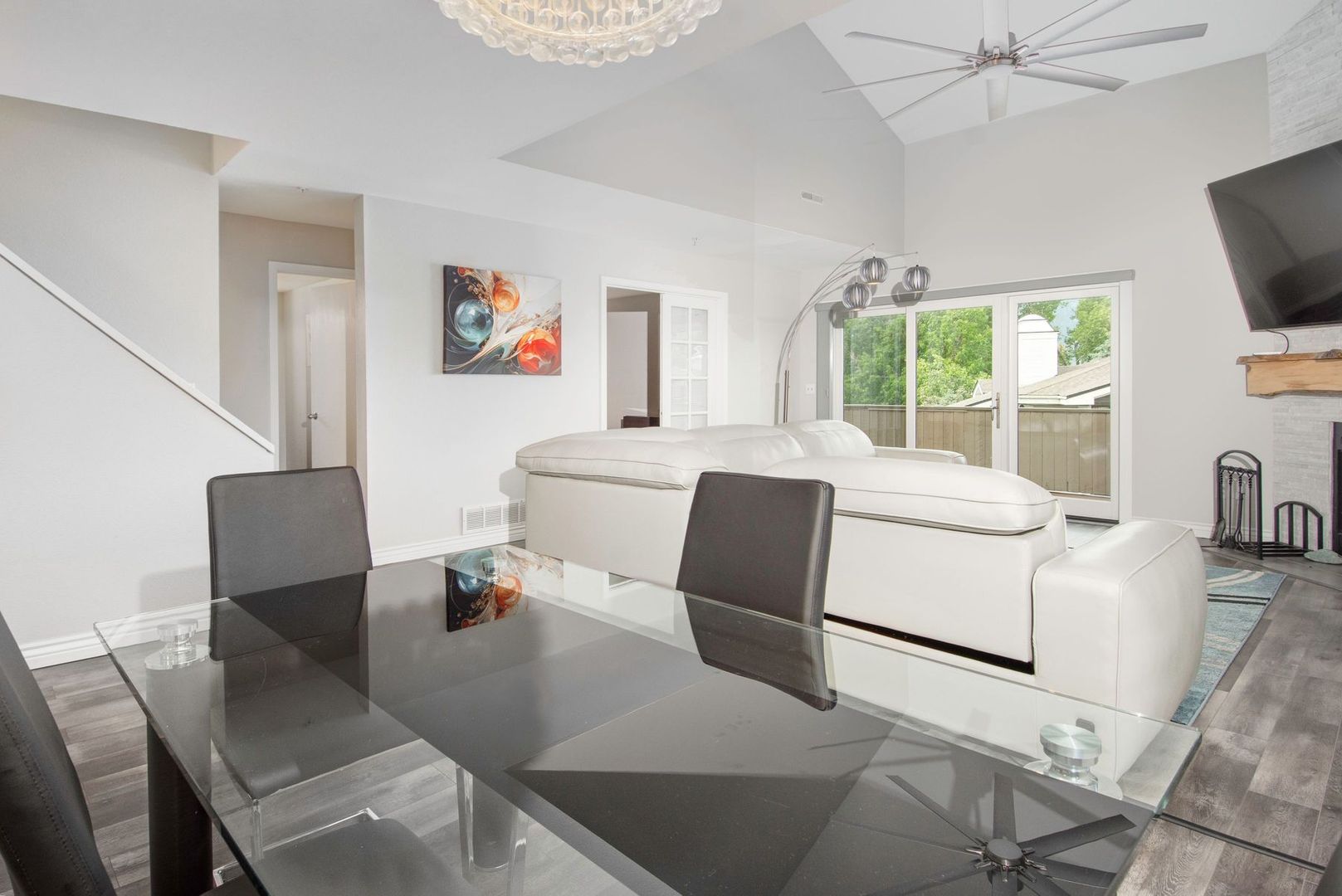 2938 Kalmia Avenue — photo 10