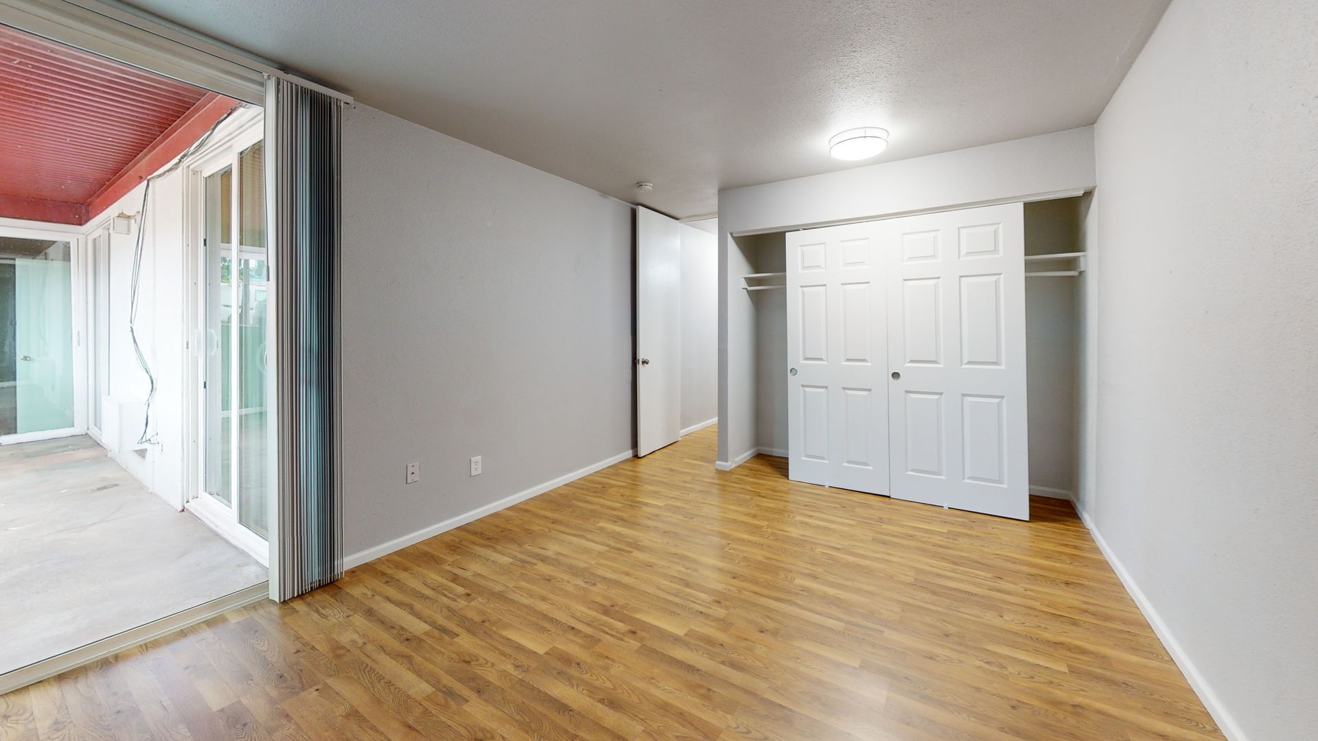 Aurora Apartment: 11600 16th Ave