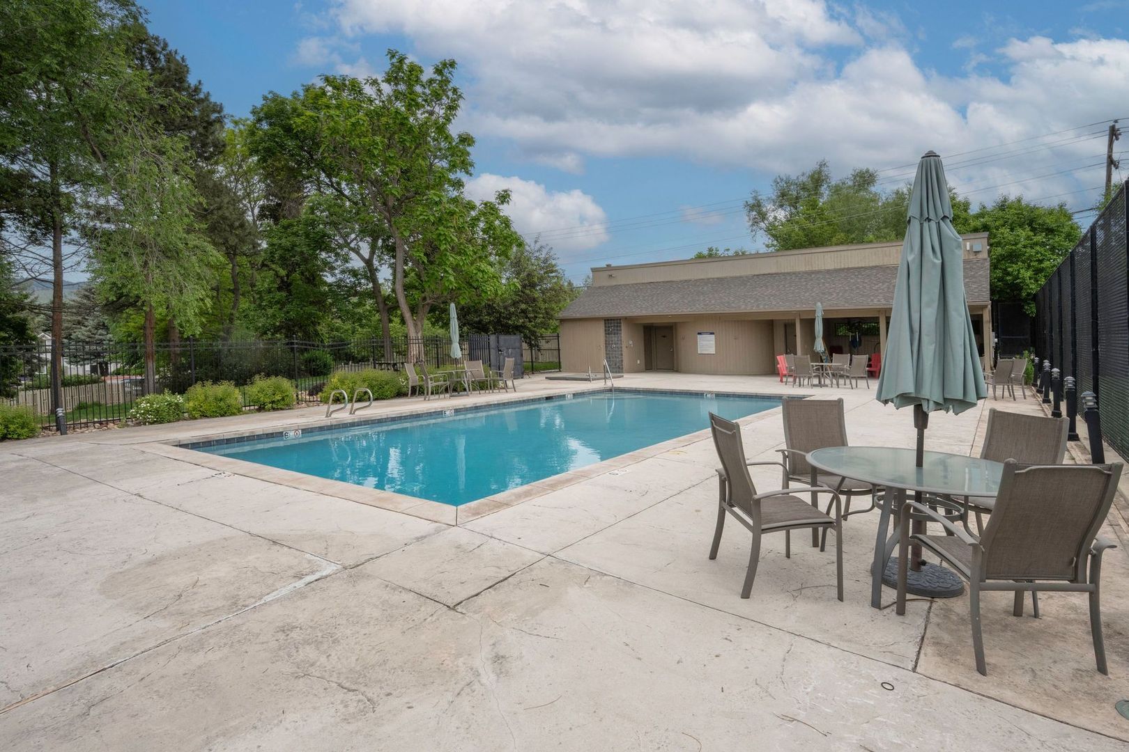 2938 Kalmia Avenue — photo 26