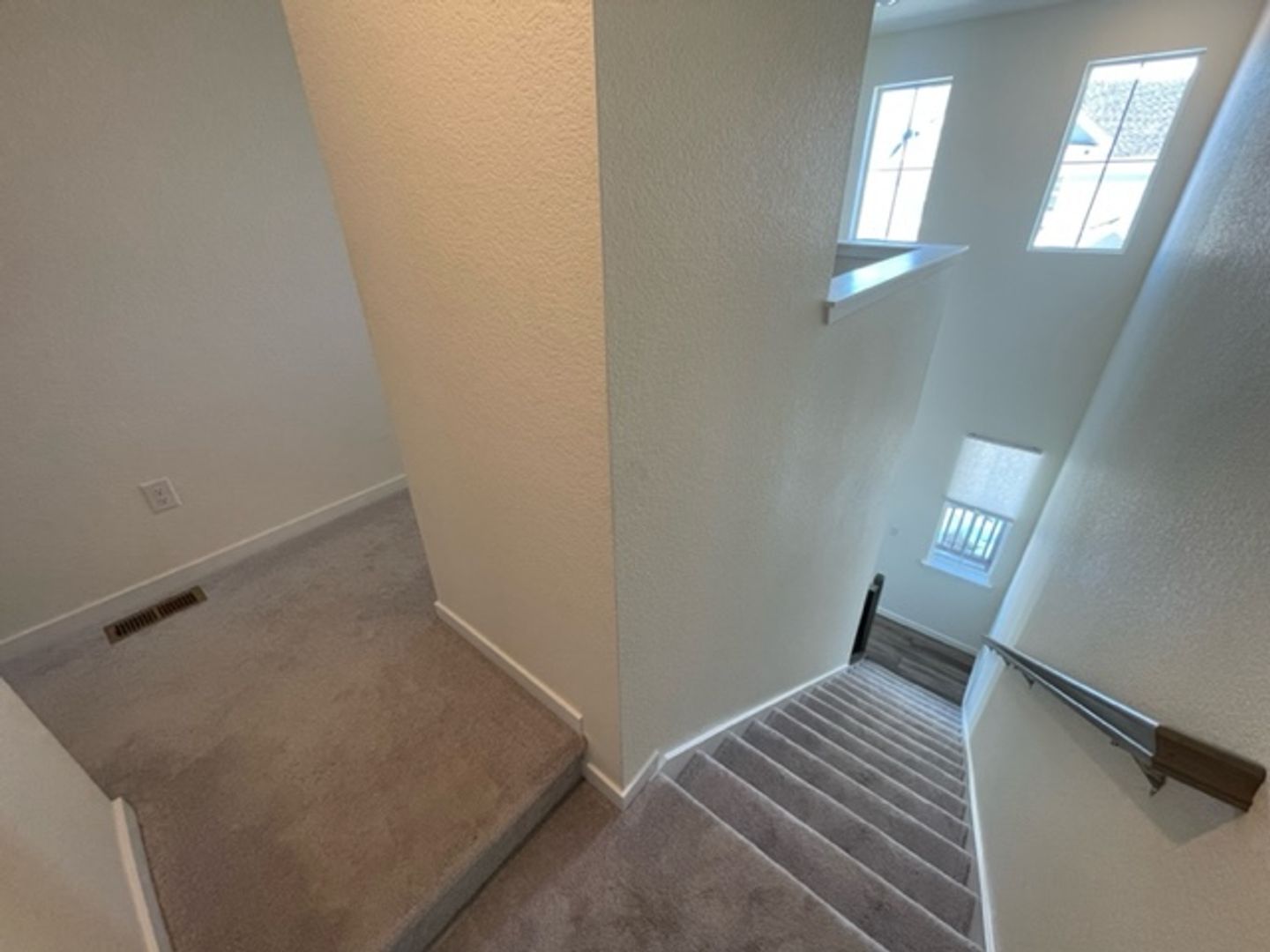 1547 Quest Aly — photo 12