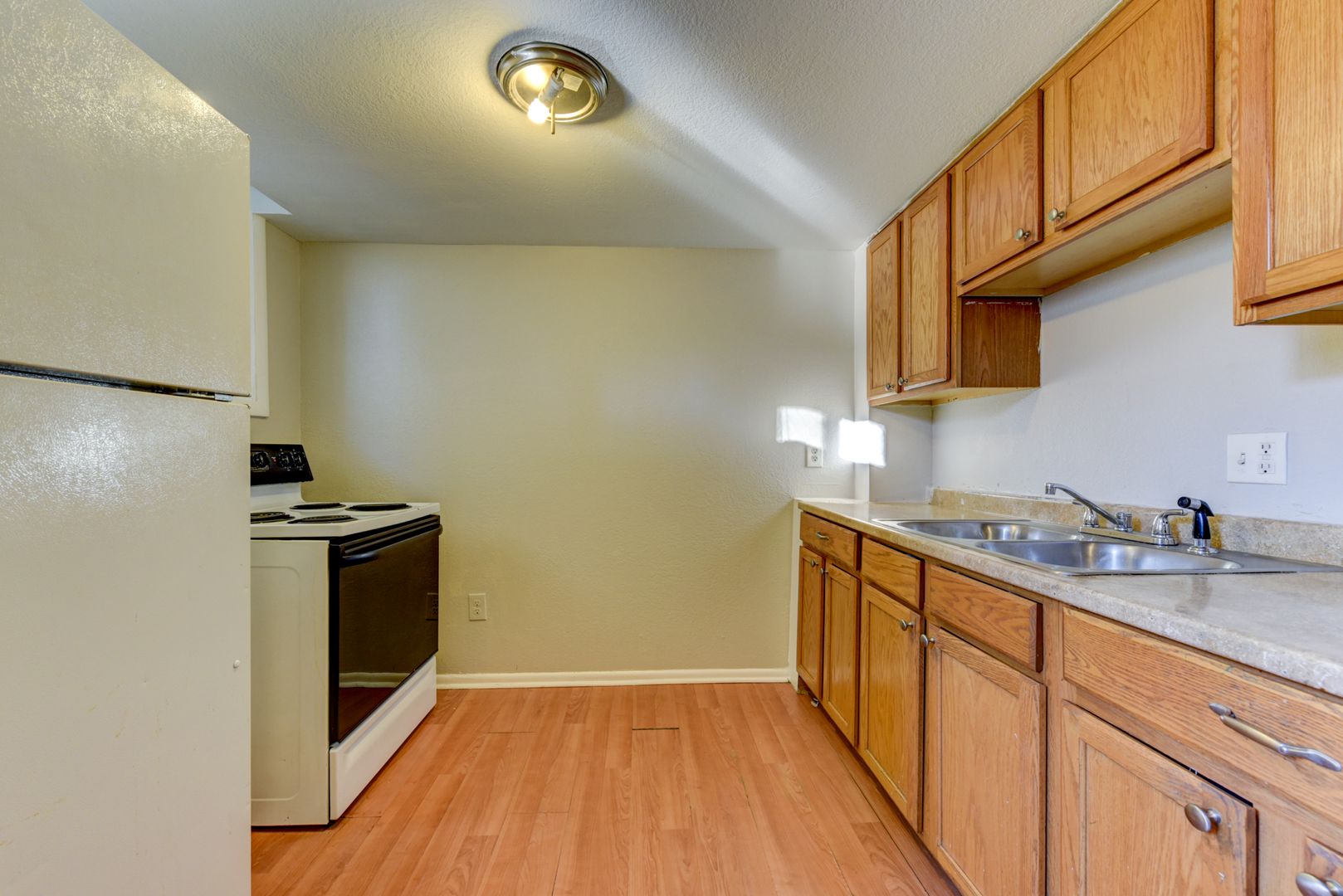 Denver Apartment: 1869 W. Mosier Place