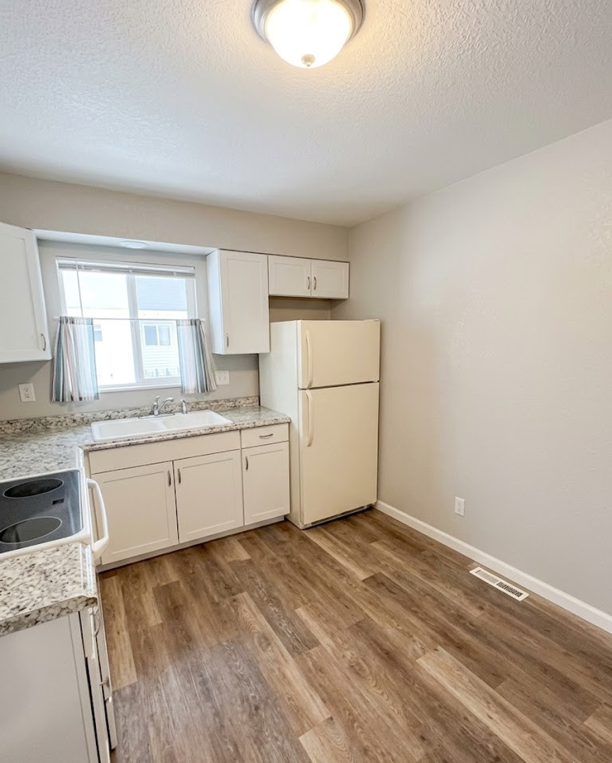 Lafayette Apartment: 208 W Baseline Road