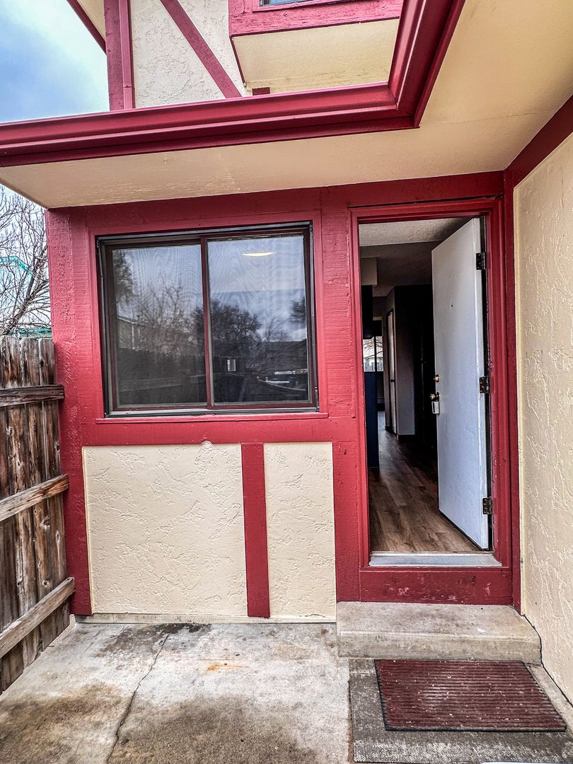 1438 Centennial Drive — photo 3