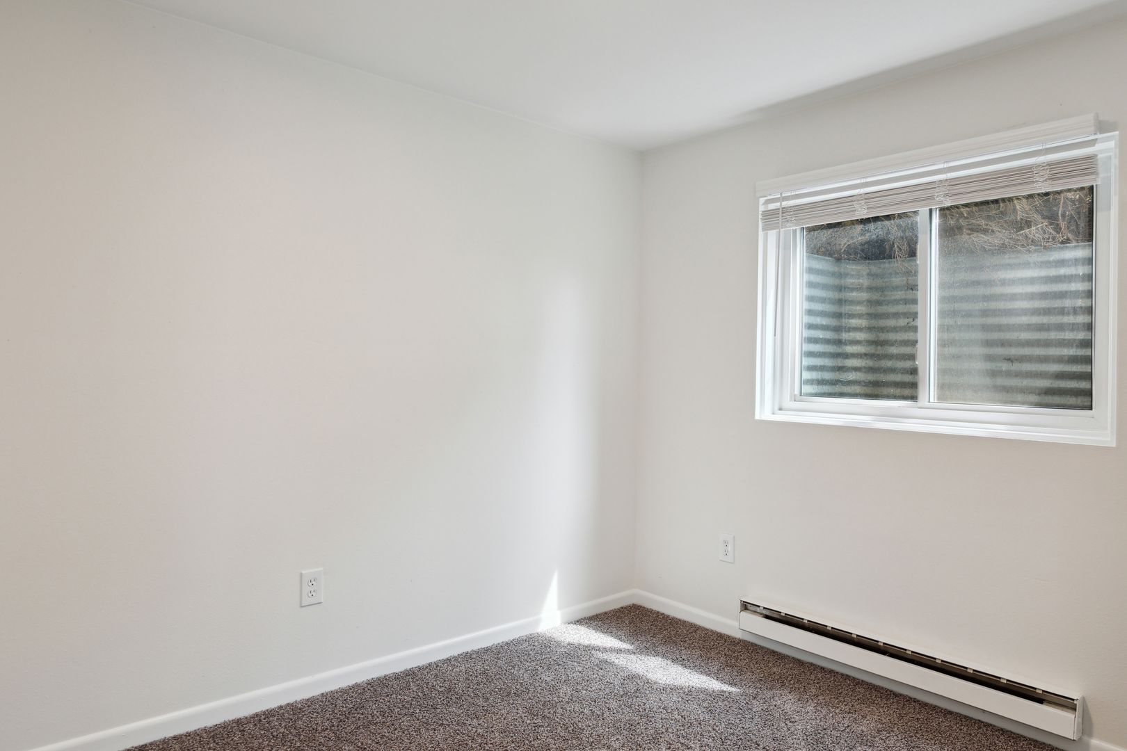 1421 Spruce Ave - 1421 — photo 16