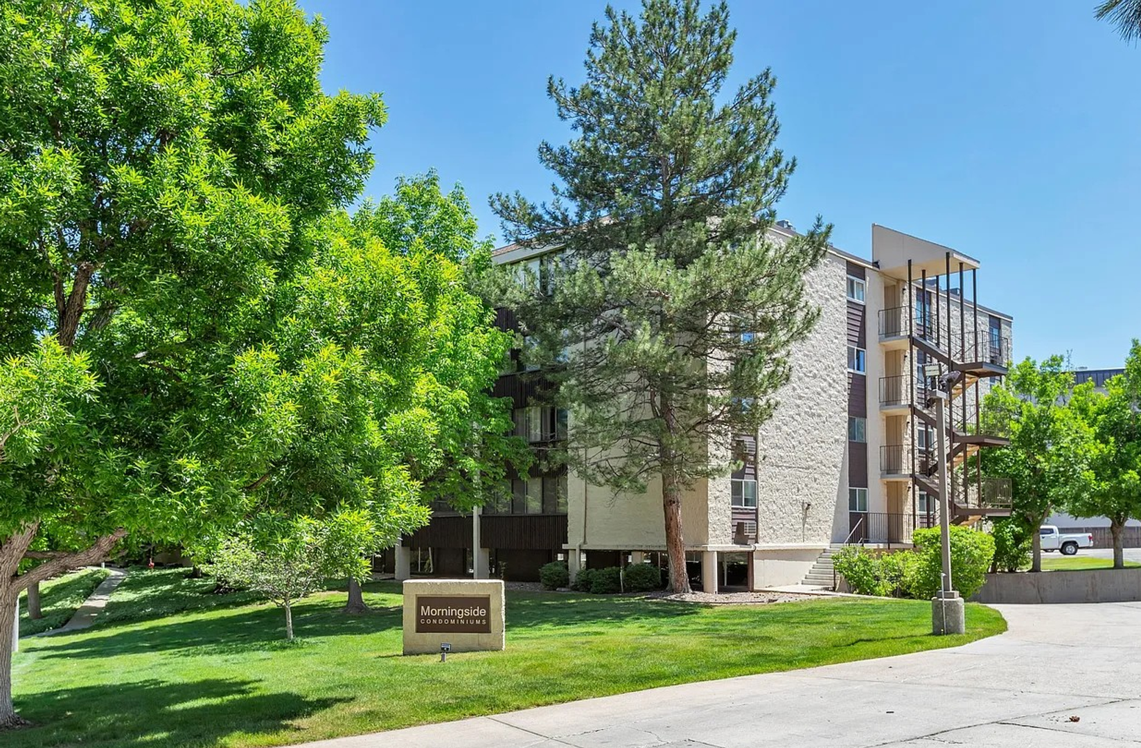 Denver House: 3460 S Poplar Street