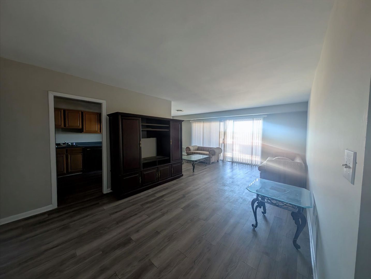 Bristol House Apartments