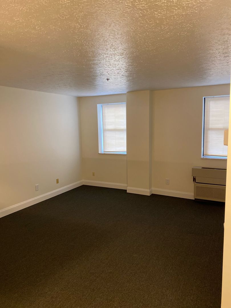 Meadville Apartment: 218 Chestnut St