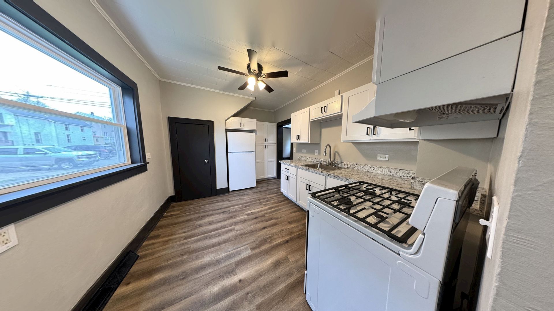 Meadville Apartment: 606 Randolph St