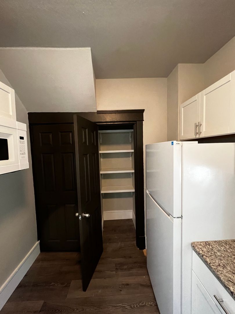 Meadville Apartment: 828-830 Penn Street