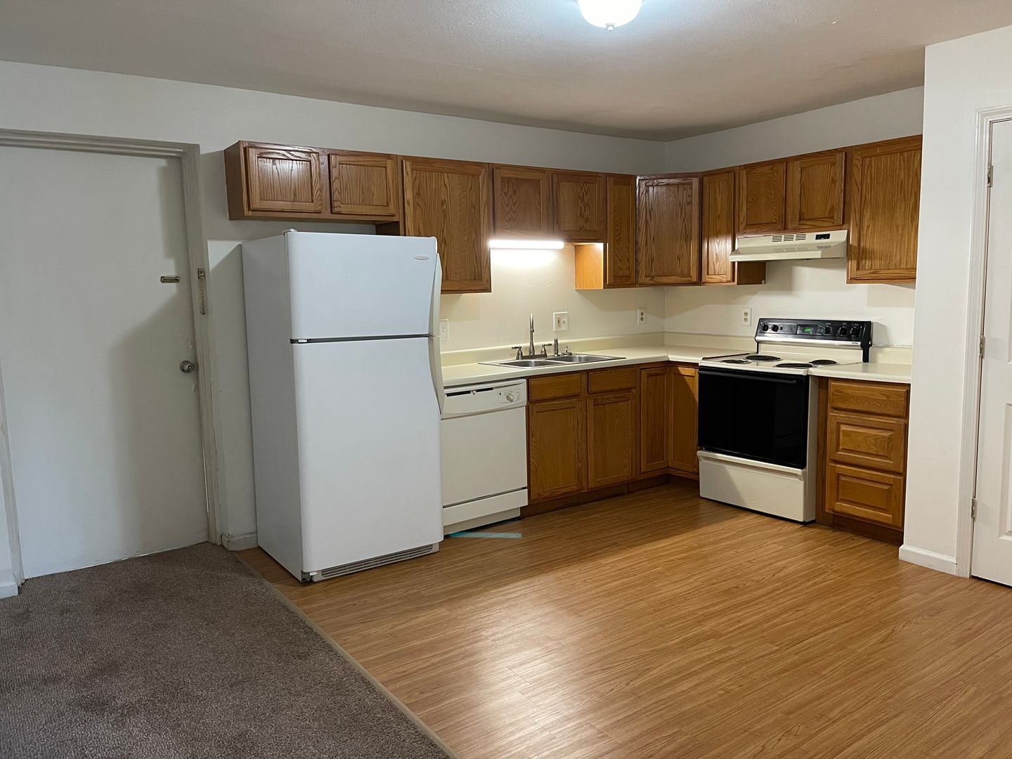 Sharpsville Apartment: 100 W Ridge Ave