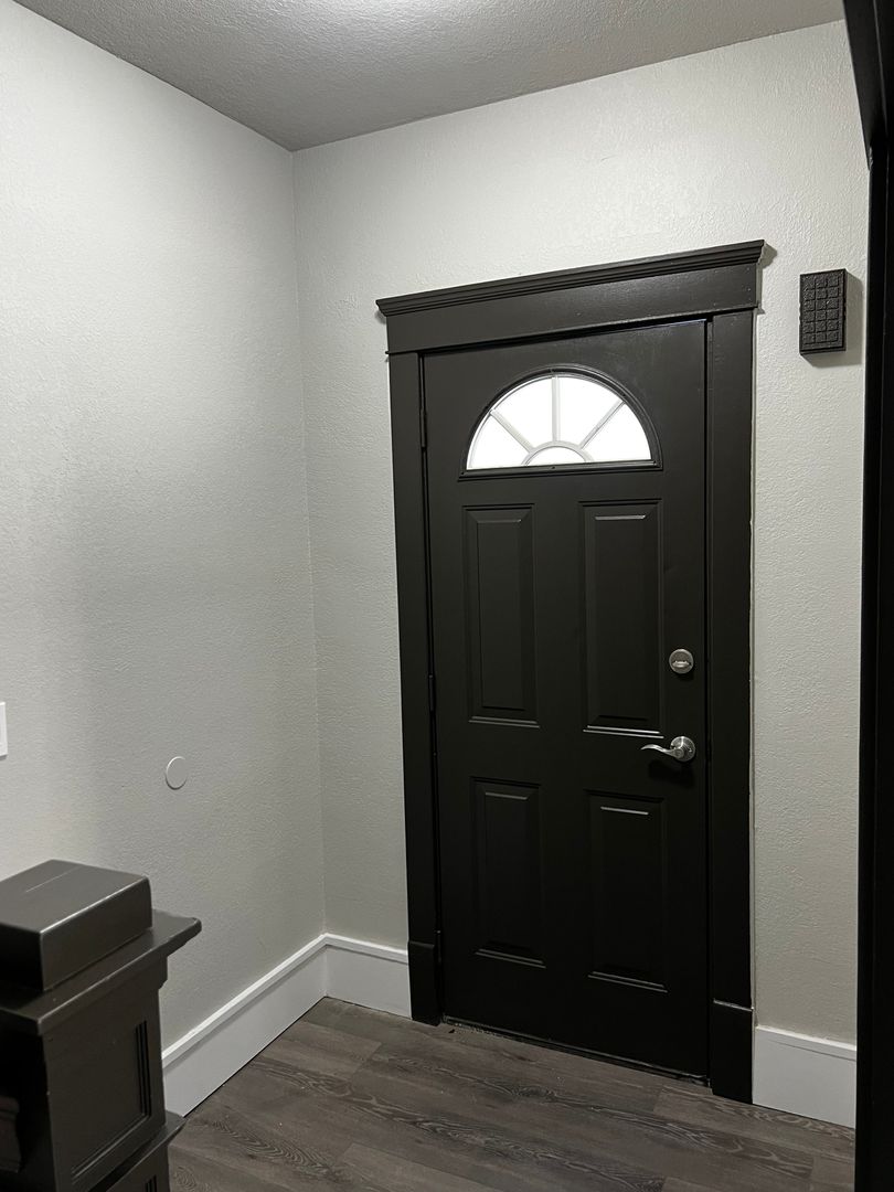 Meadville Apartment: 828-830 Penn Street