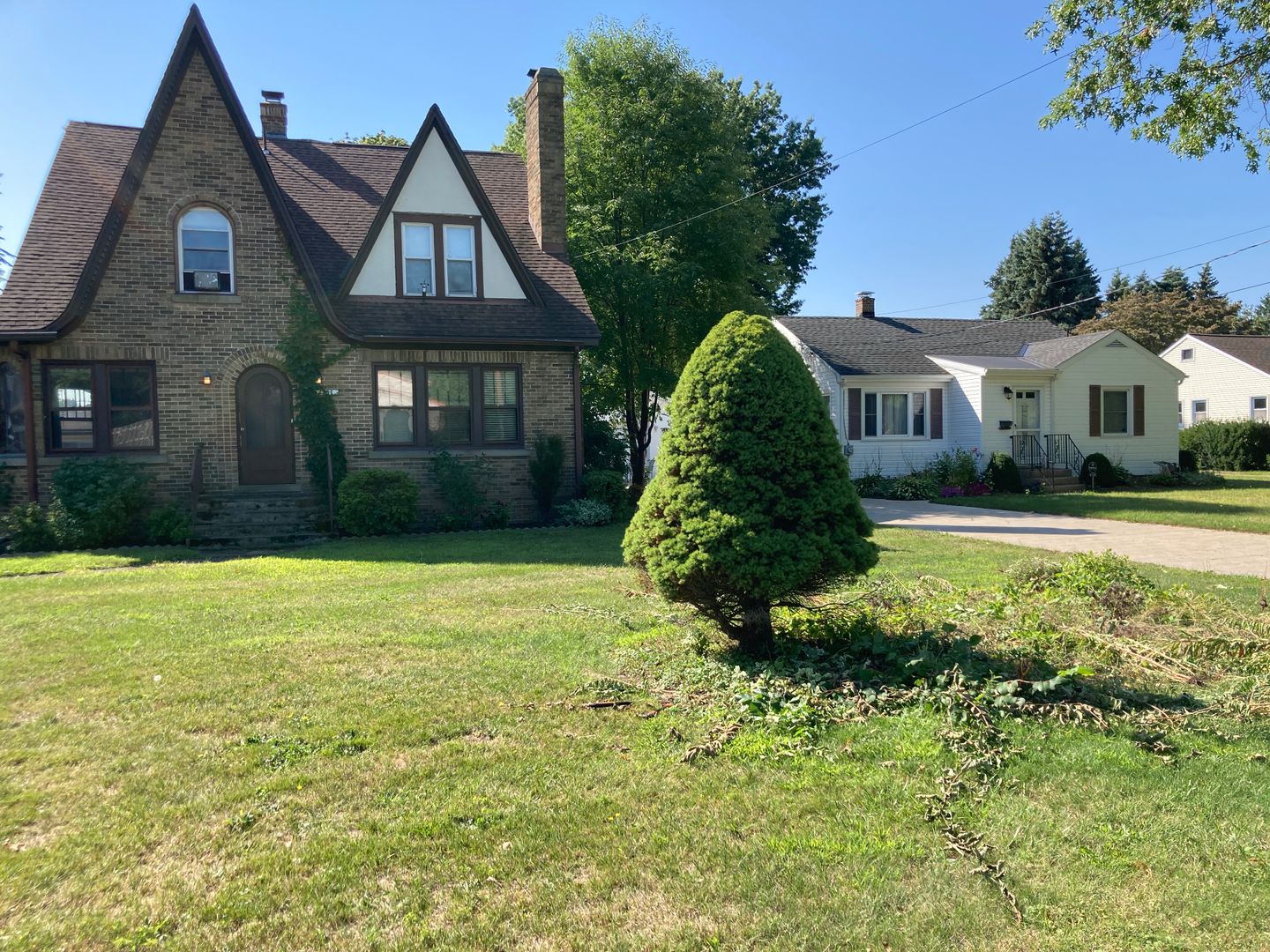 Erie Apartment: 4131 W Lake Rd