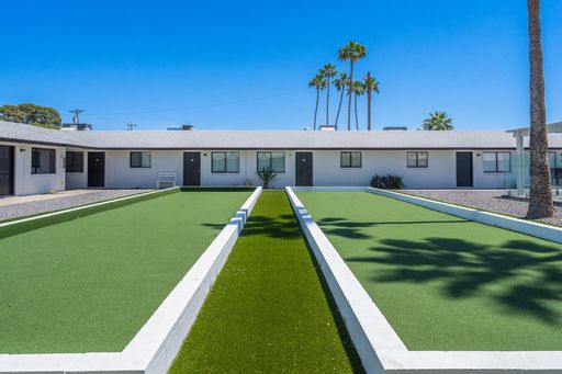 Fringe Courtyards 2 Bed 1 Bath – photo 1