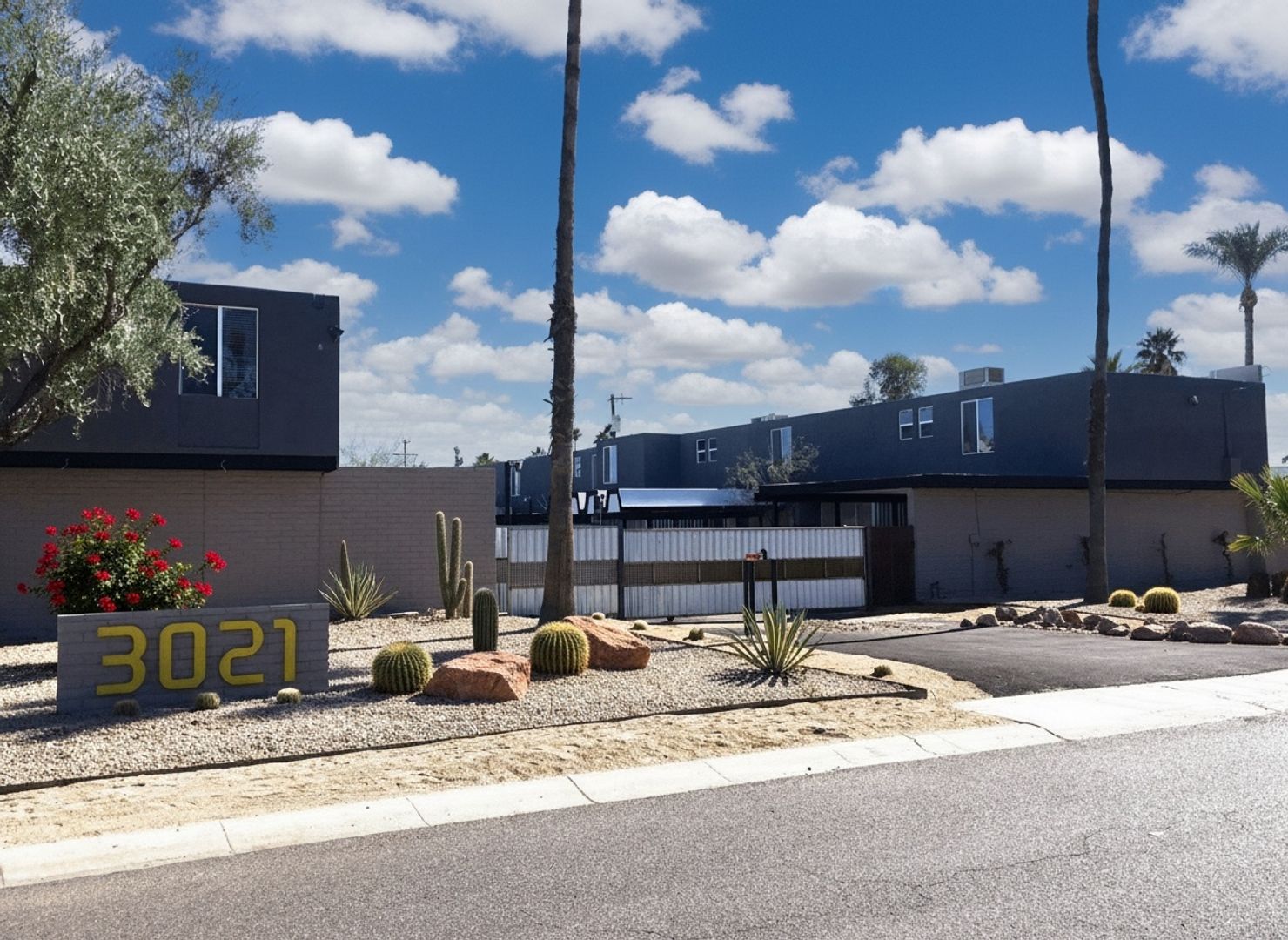 PHOENIX Apartment: 3021 N 39TH ST