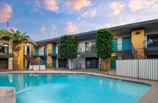 Fringe On 15th 1 Bed 1 Bath – photo 1