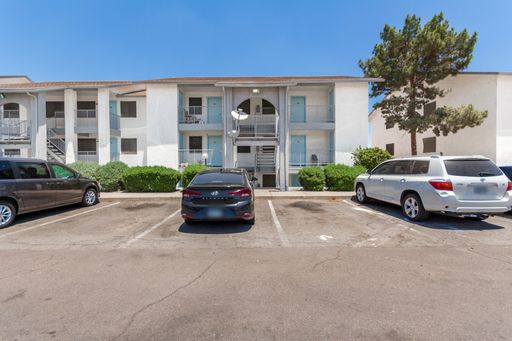 Welcome to The Maverick East Apartments – Modern Living, Great Location! – photo 1