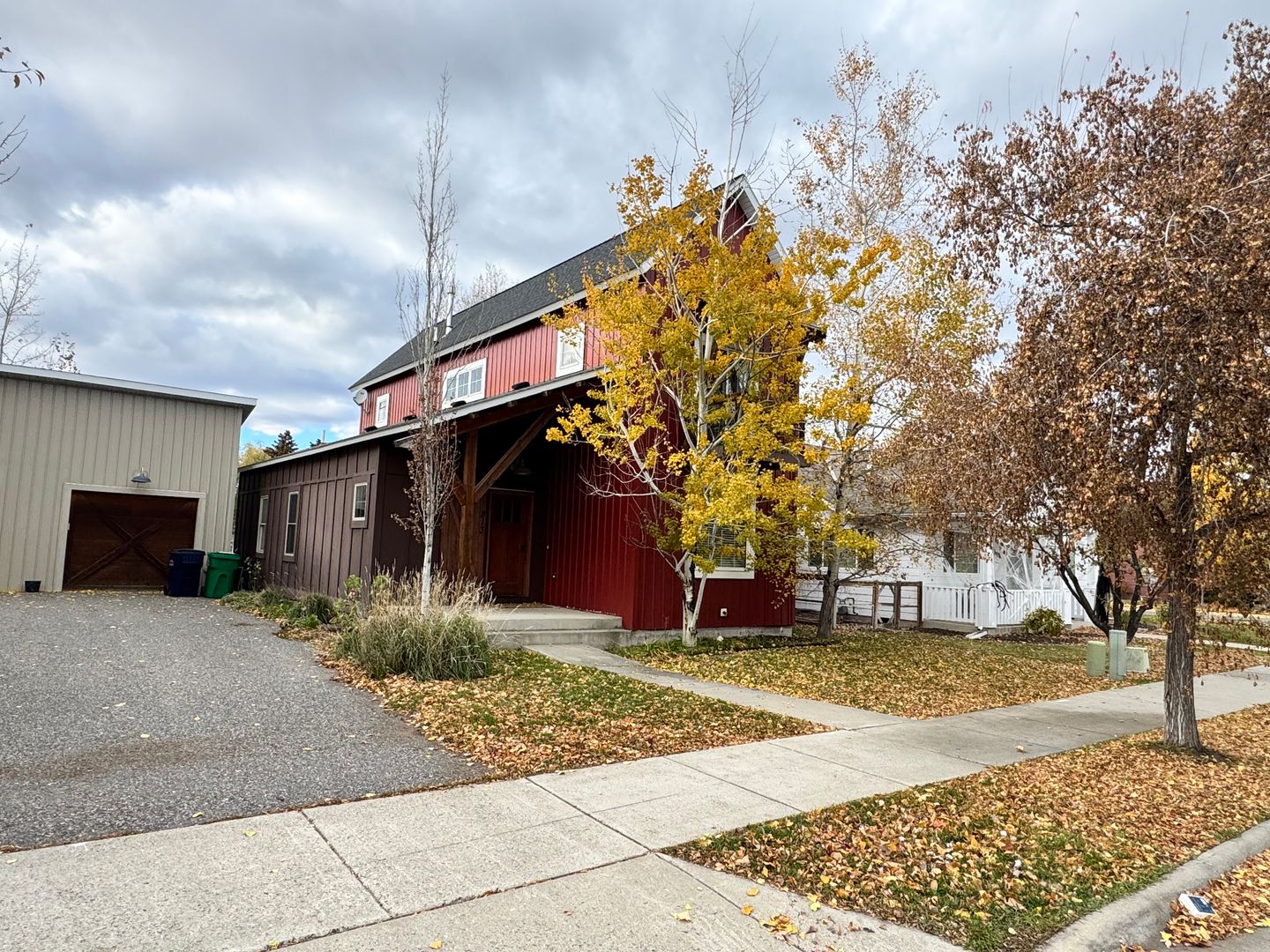 Bozeman House: 813 N 15th Ave