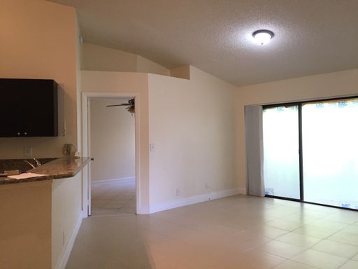 Spacious 2/2 in Summerbreeze Condo in Sunrise – photo 1