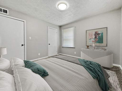 2 Bedroom 1.5 Bathroom Townhome – photo 1