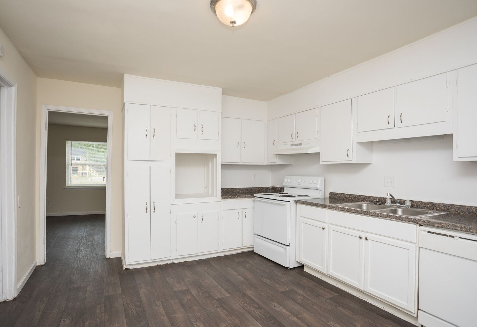 College Park Townhome: 1951 Southampton Rd