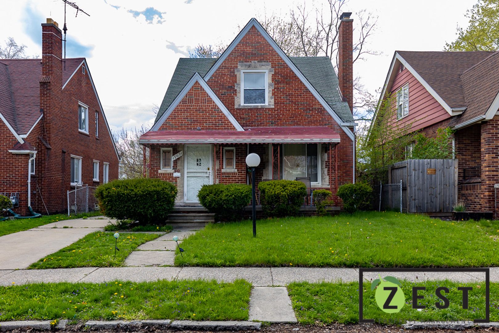 Detroit Apartment: 19691 Cliff Street