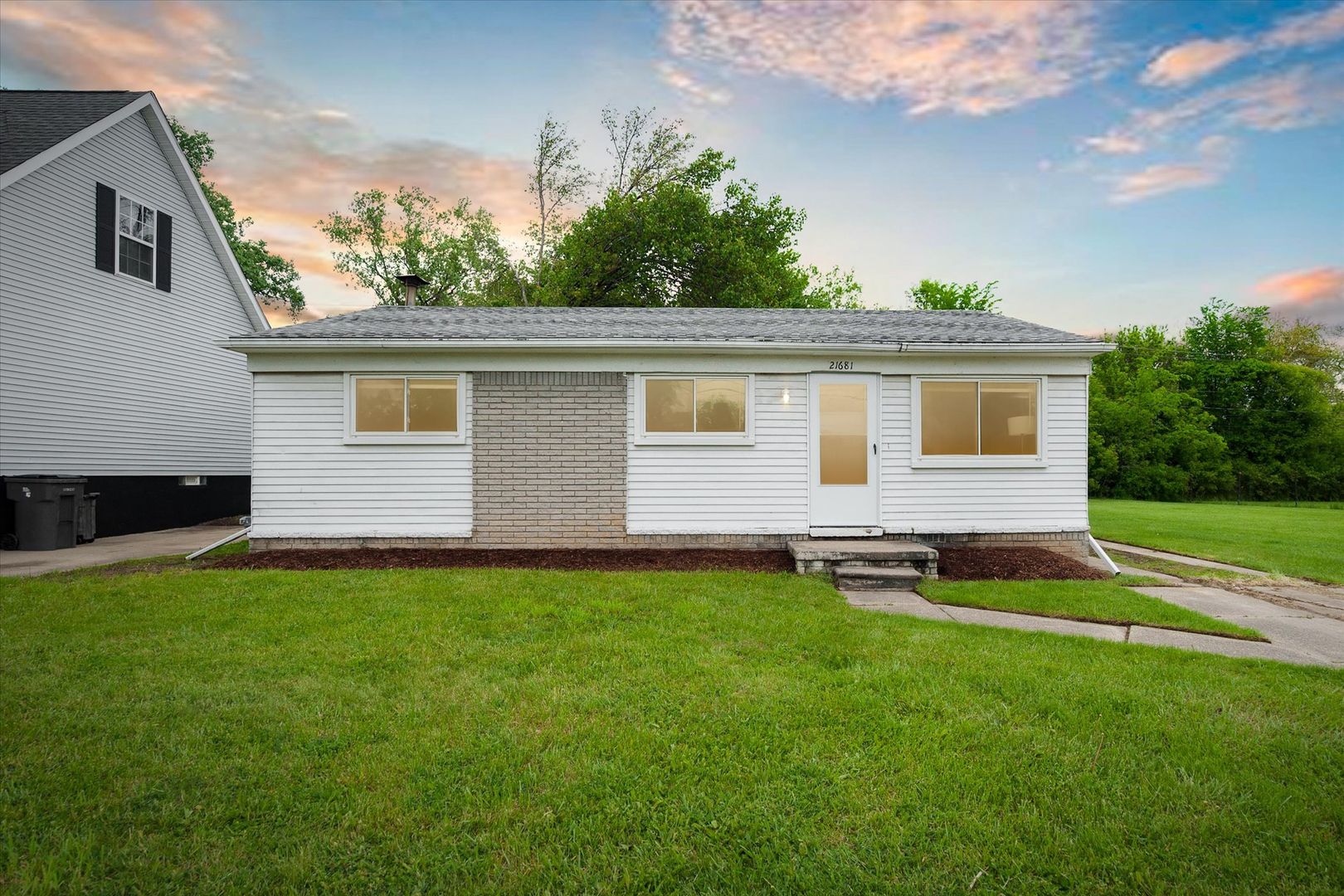 Clinton Township House: 21681 Laurel Street
