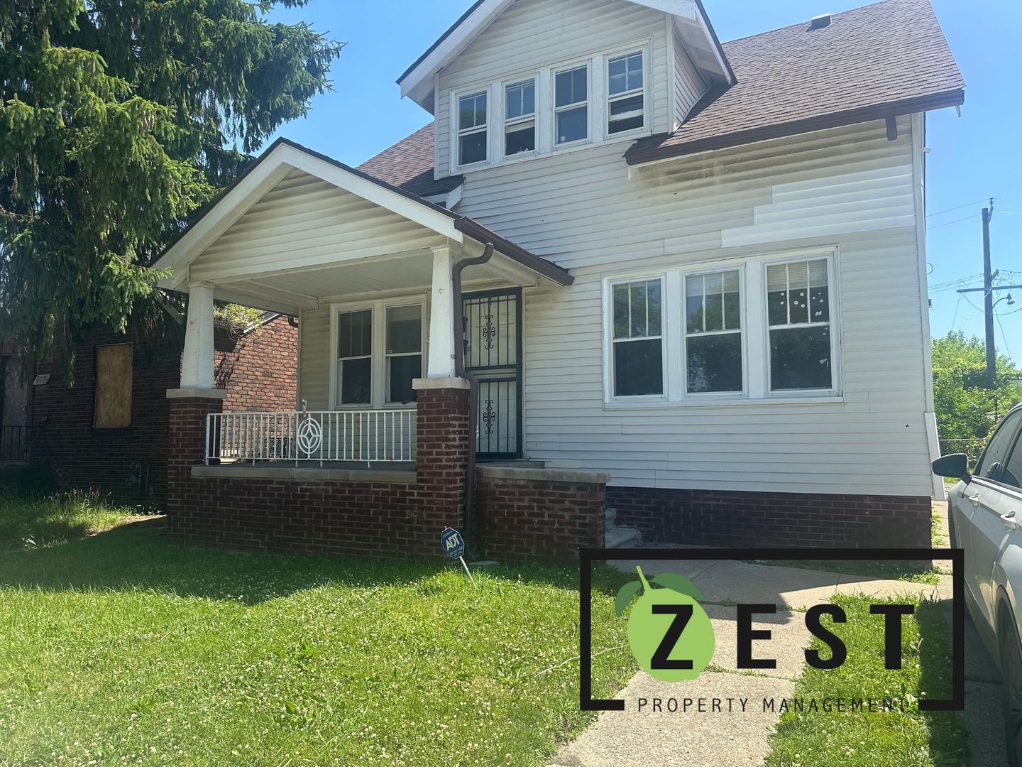 Detroit Apartment: 19164 Mapleview