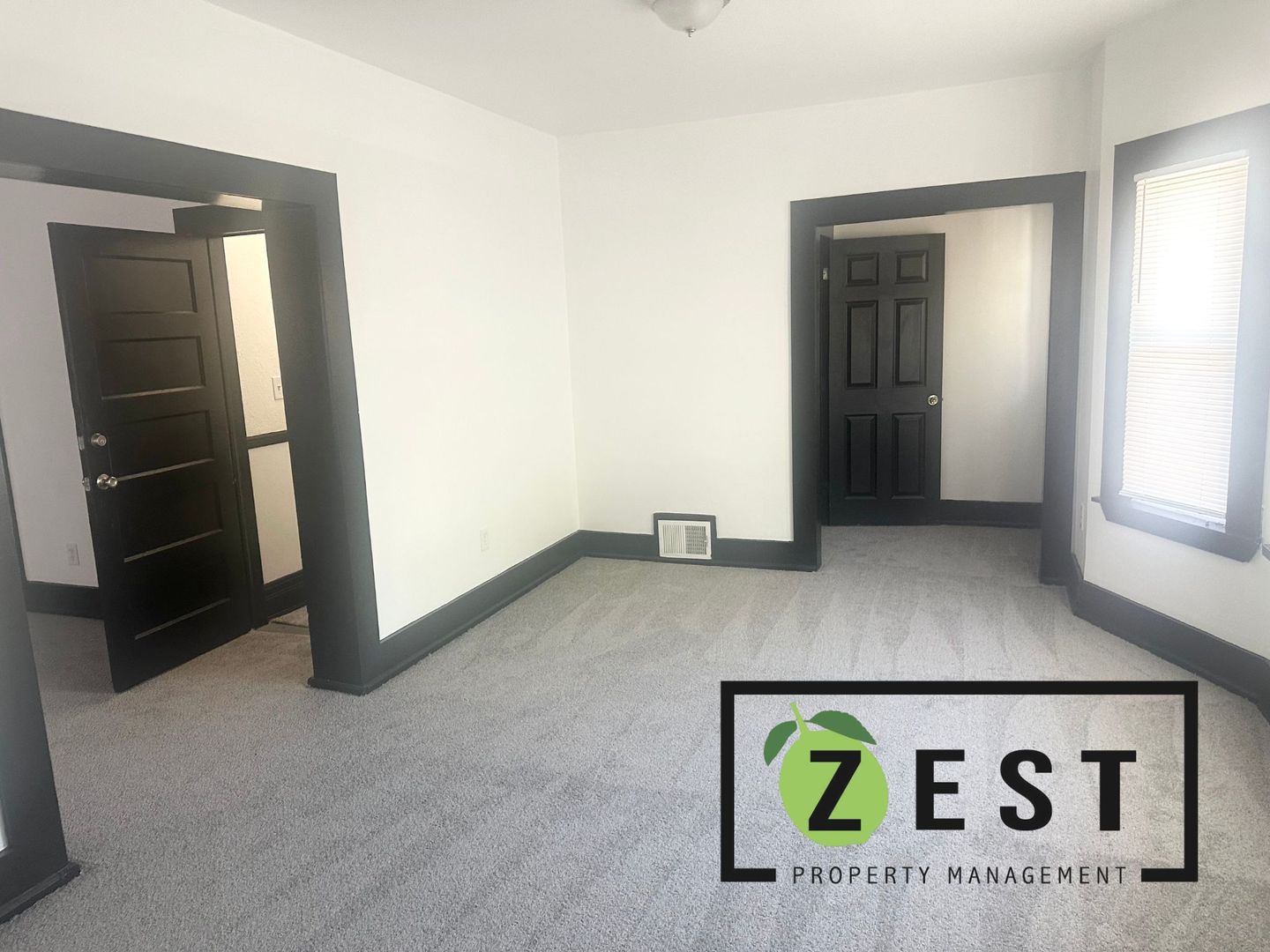 Detroit Apartment: 652 & 654 E. Philadelphia