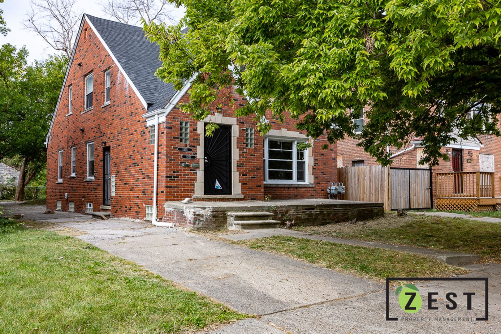 Detroit Apartment: 5235 Chatsworth