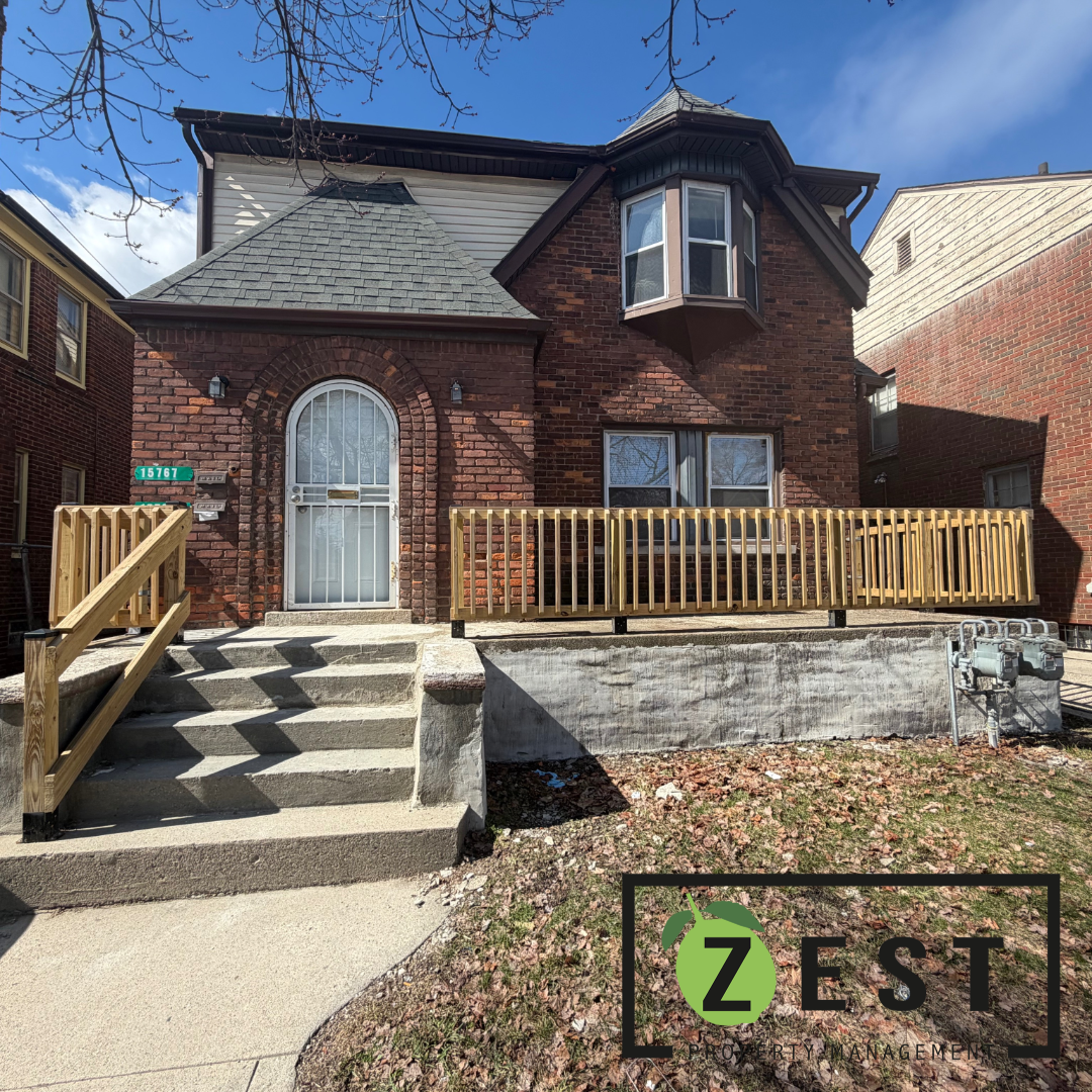 Detroit Apartment: 15765 Washburn