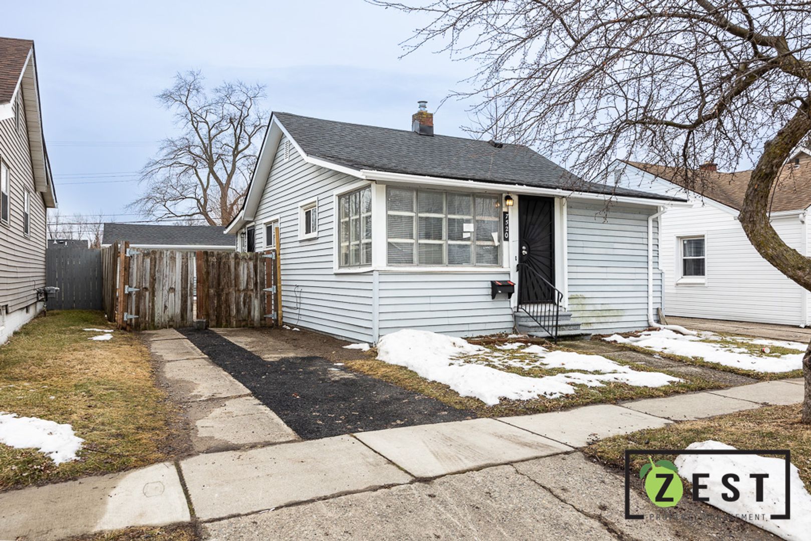 Warren House: 7520 Ford Ave