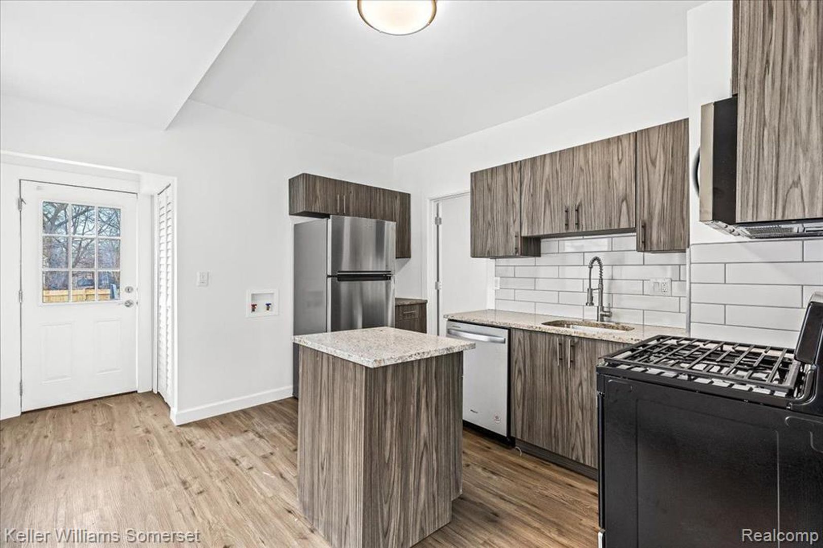 Detroit Apartment: Vermont Marquette Bldg