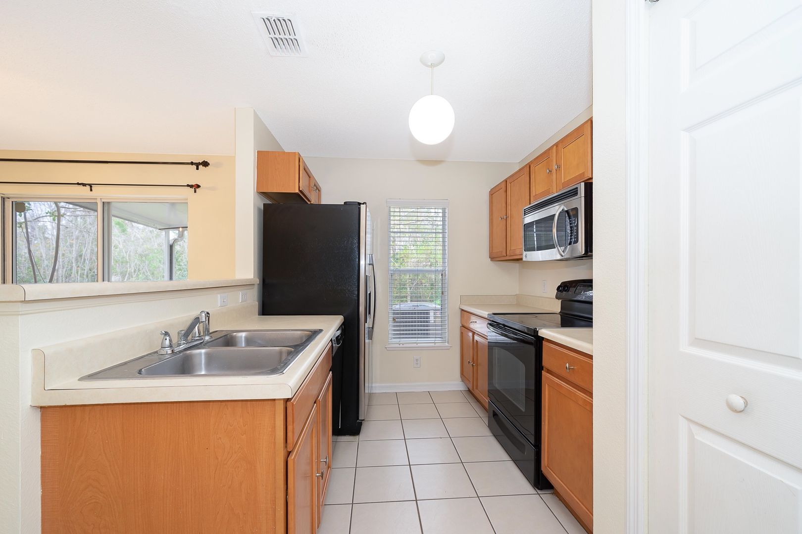 2720 Merrieweather Lane 4 of 12