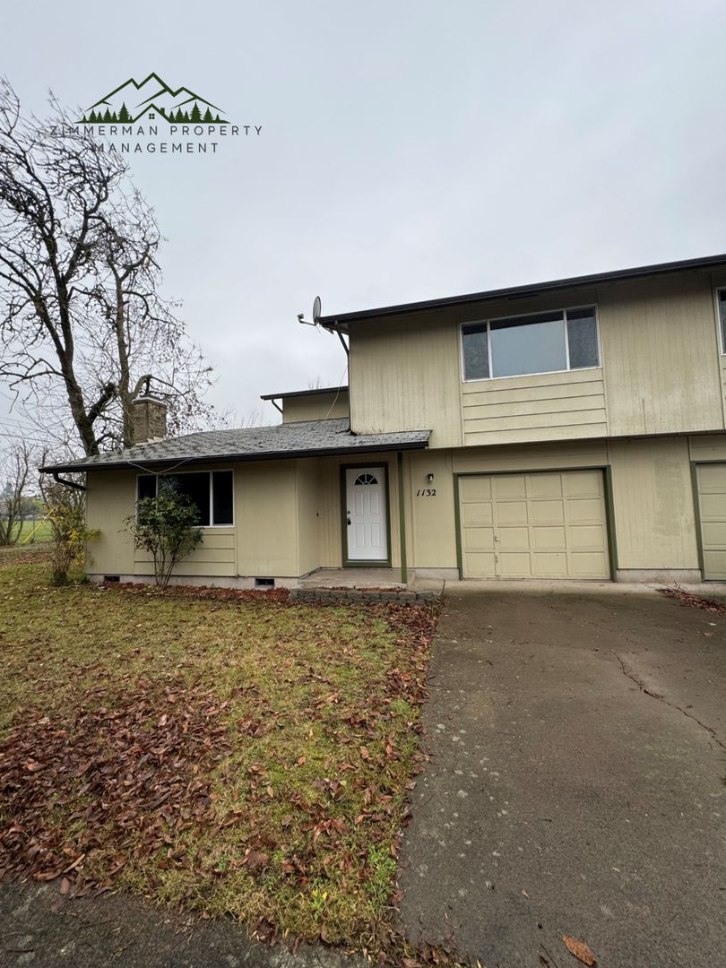 Springfield Apartment: 1132-1134 9th St Springfield, OR 97477
