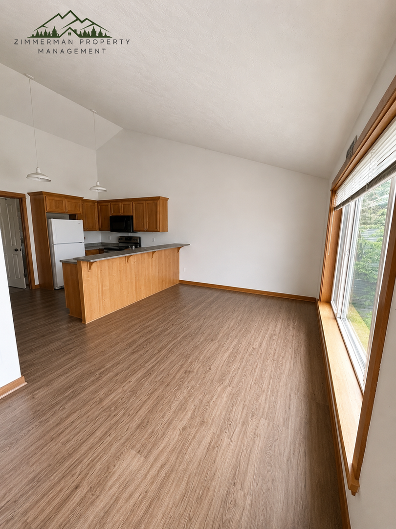 Eugene Townhome: 738 E 18th Ave