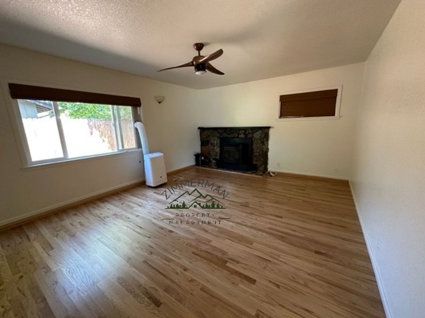 1060 Randall St. 2 of 12