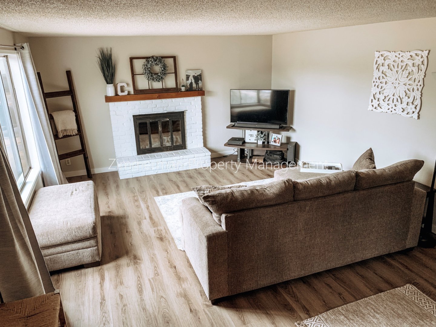 Springfield Apartment: 524 & 526 N 67th St