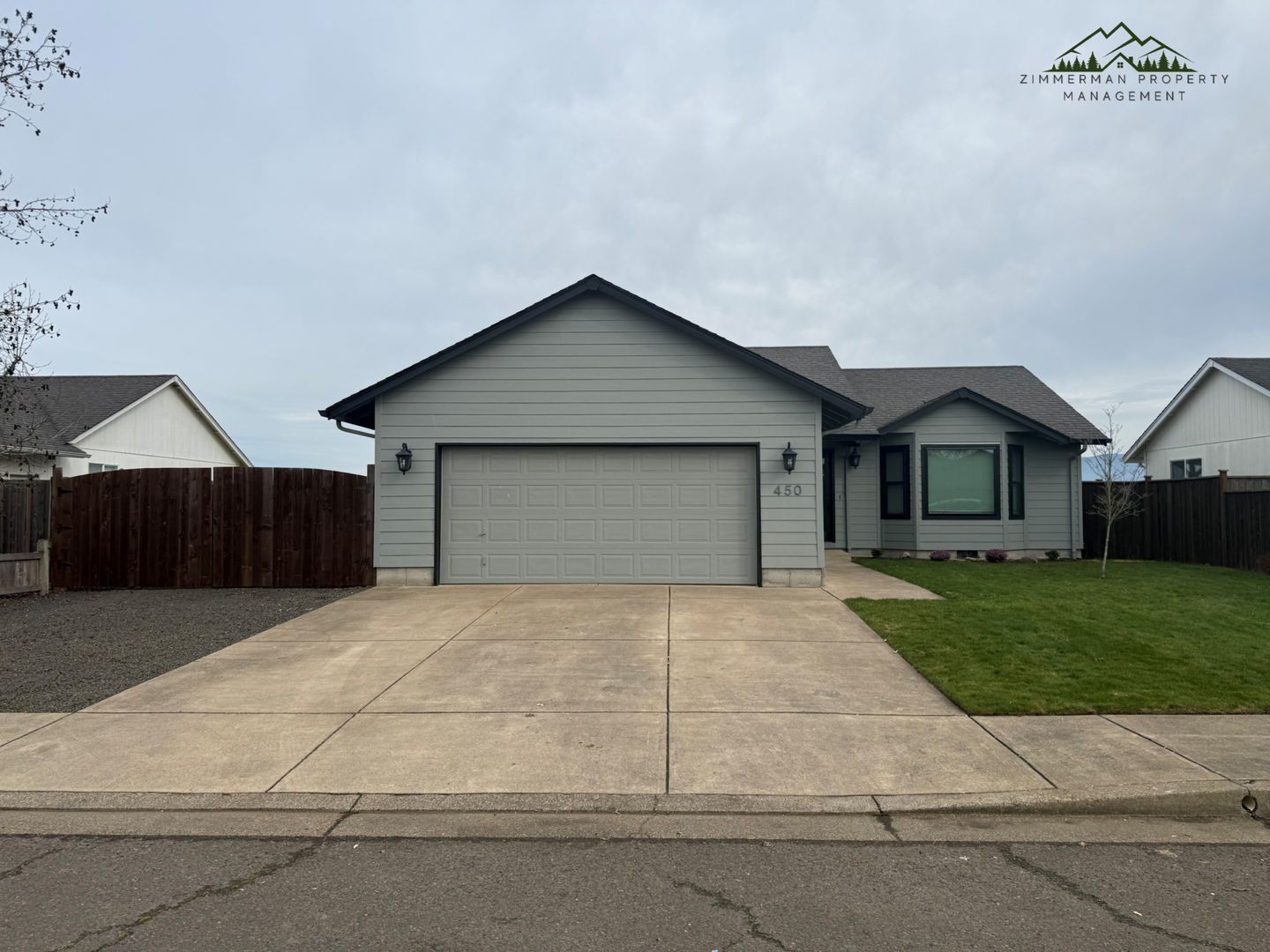 Harrisburg House: 450 Emily Lane