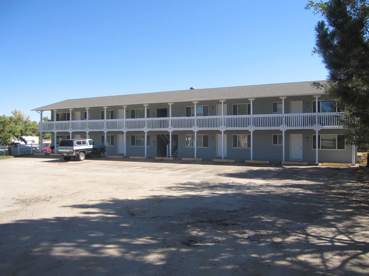 Elizabeth Apartment: 490 E. Elm St.