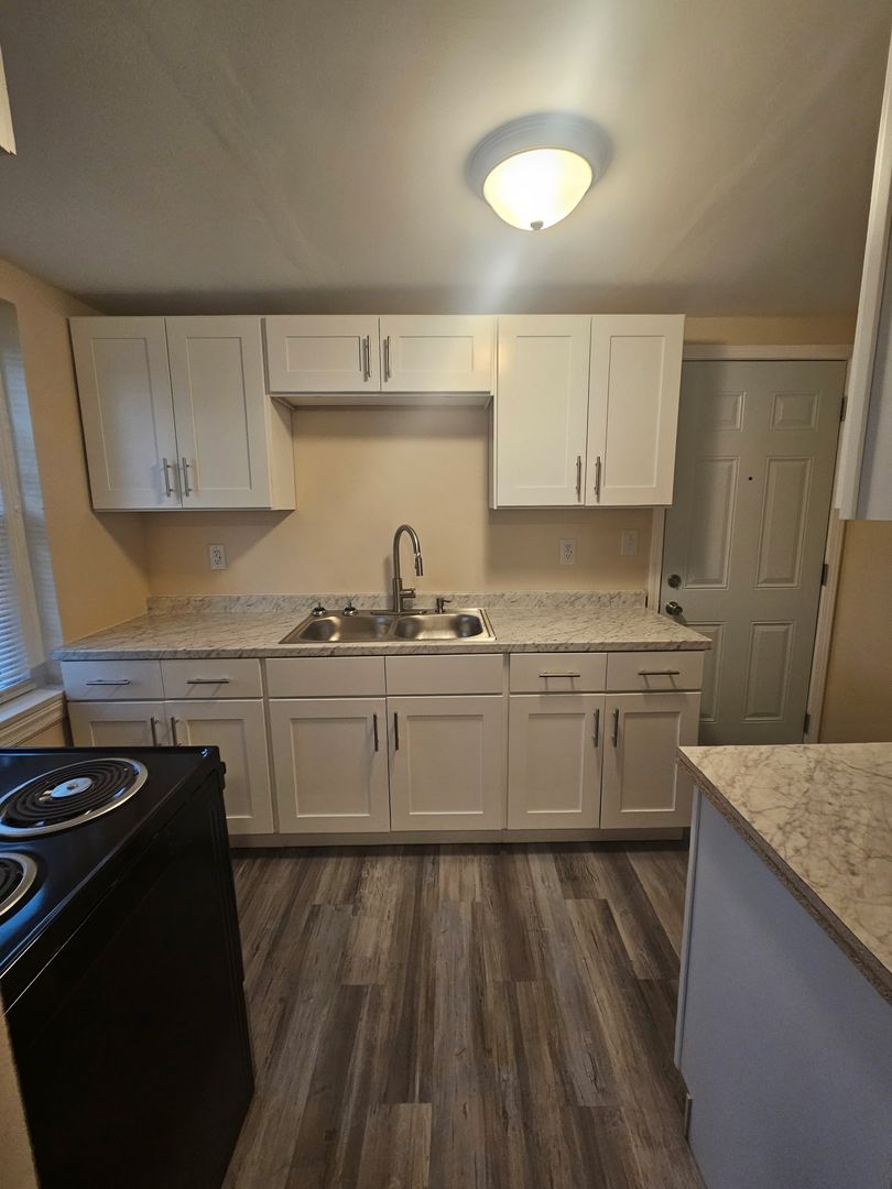 Hoopeston Apartment: 422 E Seminary