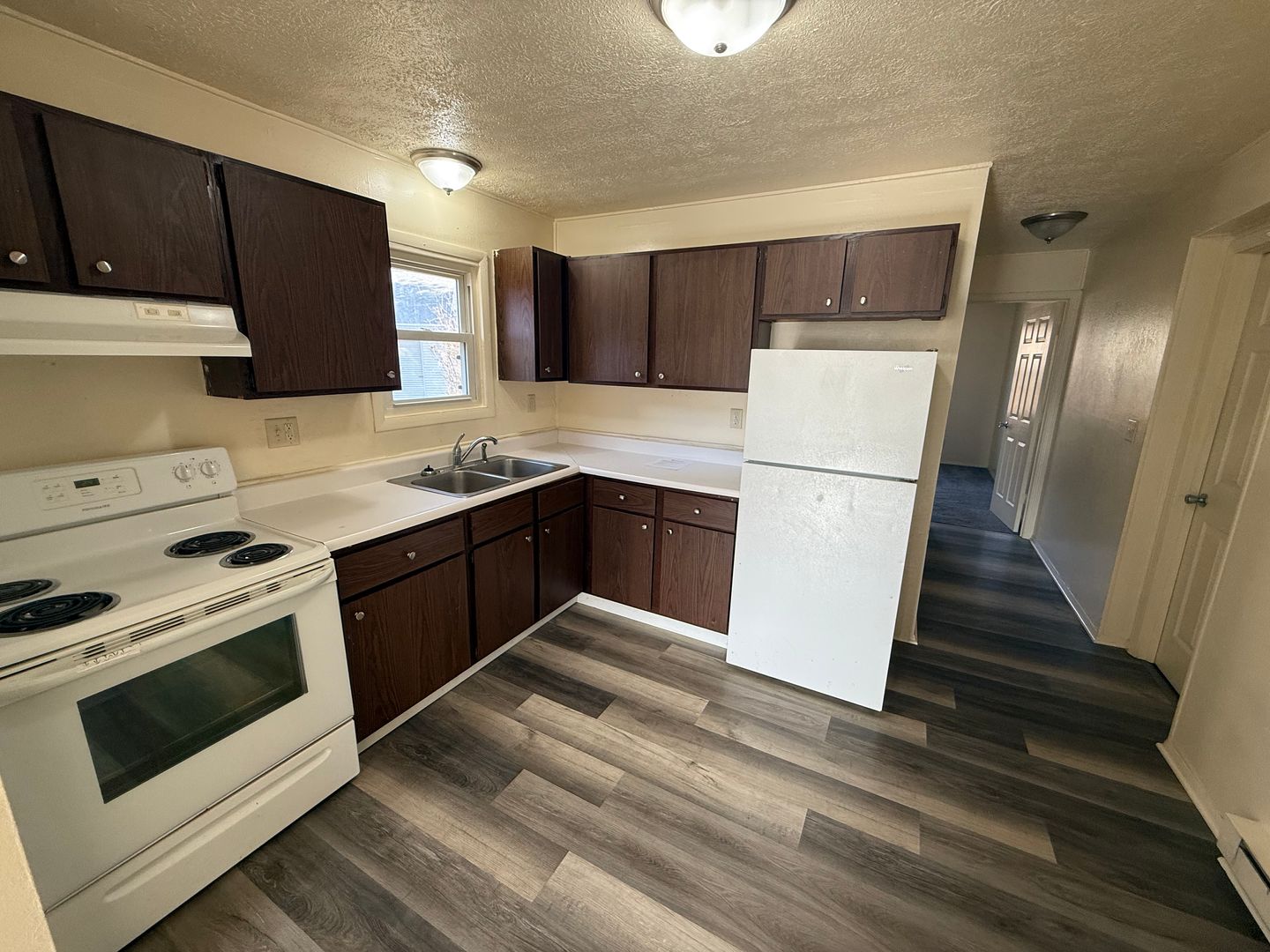 Hoopeston Apartment: 824 E Wyman Street