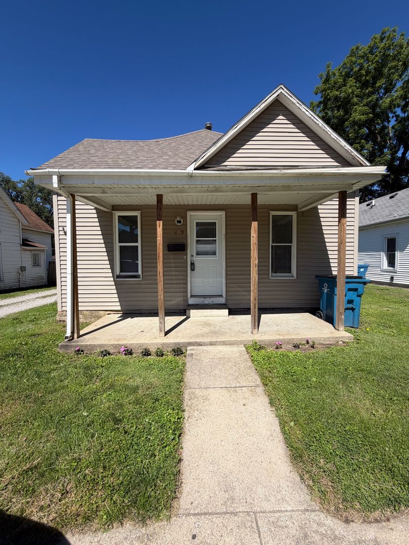 Hoopeston House: 419 N Market Street