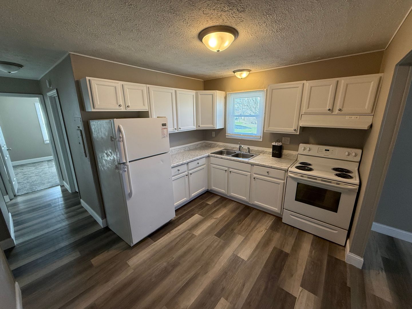 Hoopeston Apartment: 824 E Wyman Street