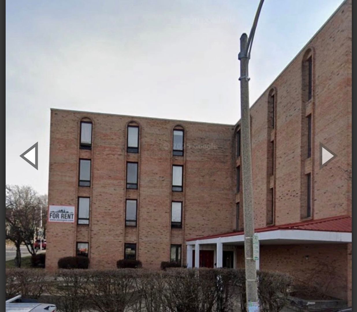 Milwaukee Apartment: 931 E Russell Ave