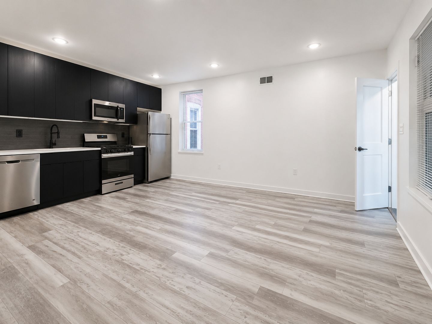 Philadelphia Apartment: 129 S 51st Street 1F