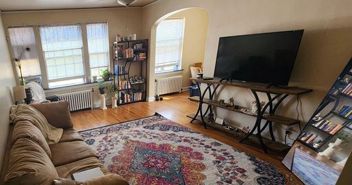 Beautifully Updated 1 Bedroom in Wauwatosa Available September 15th!