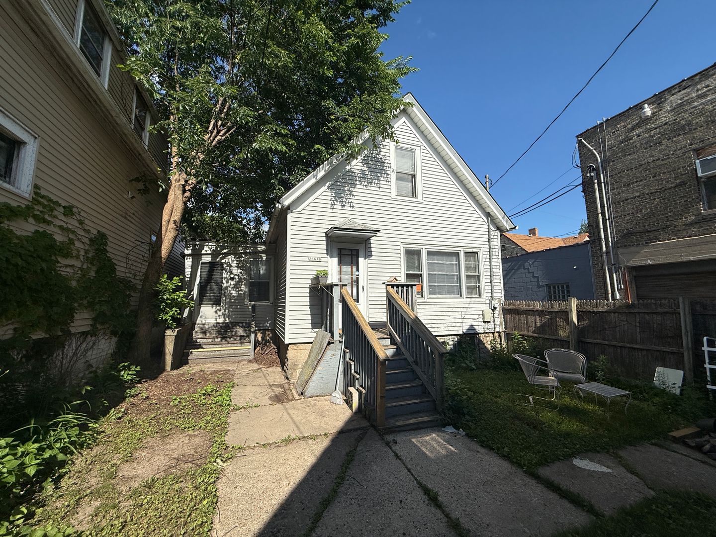 Milwaukee Apartment: 2661-61B N. Fratney St.